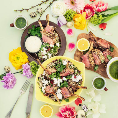 Karitsankare dukkahilla ja tabbouleh ohrahelmistä vuohenjuustolla & tilli-minttupestoa ja appelsiinijogurttikastiketta